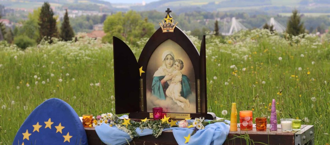 Foto 1 Königin der Neuevangelisierung