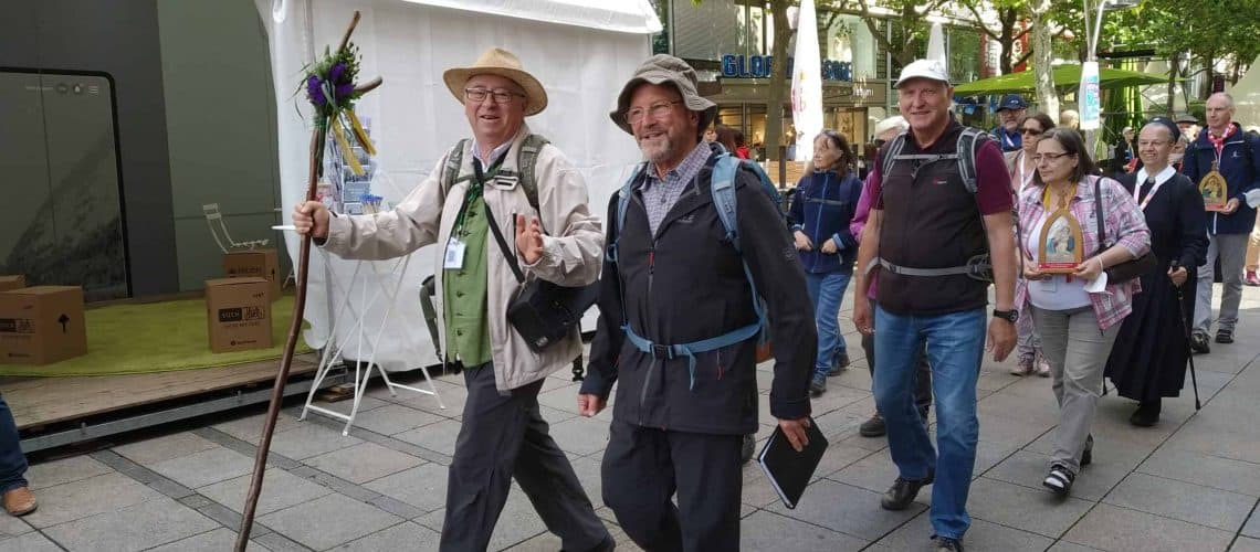 Pilgerführer Egon Oehler und Pfr. Josef Treutlein